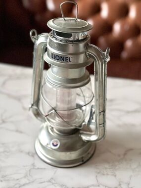 LIONEL Silver Lantern • Conductor Style Led Lamp. Battery powered (tested)
